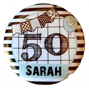 Button met tekst ''50 Sarah''56 mm.